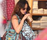 Brooke Burk fait du shopping... avec son fils
