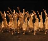 Des images de  Pina , le documentaire consacré à la chorégraphe Pina Bausch (morte en juin 2009) et réalisé par Wim Wenders, en salles en avril 2011.