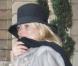 Kate Moss sort de son hôtel le Ritz à Paris, le 4 février 2011.