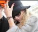 Kate Moss sort de son hôtel le Ritz à Paris, le 4 février 2011.