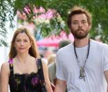 Mira Sorvino et son mari Christopher Backus se promènent à New York en juin 2010 