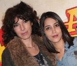 Anne de Petrini et Leila Bekhti lors de l'avant-première d'Halal Police d'état à l'UGC Bercy à Paris le 15 février 2011