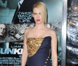 January Jones à l'occasion de l'avant-première hollywoodienne de  Sans Identité , qui s'est tenue dans l'enceinte du Regency Village Theatre de Westwood, à Los Angeles, le 16 février 2011.