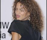 Noémie Lenoir en septembre 2009, au gala de l'amfAR lors de la Fashion Week milanaise.  