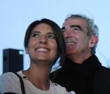Estelle Denis et Raymond Domenech assistent, en novembre 2010, à une vente aux enchères organisée par Ni putes ni soumises, au Palais de Tokyo, à Paris.