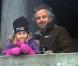 La famille royale norvégienne honore de sa présence les championnats de ski du monde nordique, qui se déroulent jusqu'au 6 mars dans la région d'Oslo. Ari Behn, mari de la princesse Martha-Louise, et leur fille Maud, le 26/02.