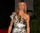 Cameron Diaz : Même dans une robe ultra-courte, elle a la carrure d'un homme !