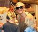 Gwen Stefani avec ses garçons Kingston et Zuma dans une animalerie (5 mars 2011 à Los Angeles)