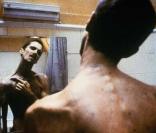 Christian Bale dans The Machinist, film pour lequel il a perdu 27 kilos 