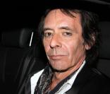 Le guitariste Robin Le Mesurier