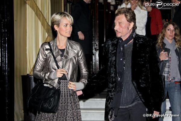 Johnny et Laeticia Hallyday à la sortie de l'hôtel Costes mardi 22 mars 2011