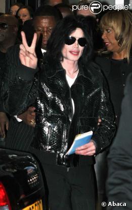 Michael Jackson reprend du poil de la bête !