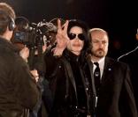Michael Jackson reprend du poil de la bête !