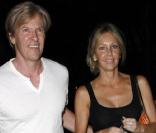 Heather Locklear et son homme Jack Wagner arrivent au Staples Center pour assister au match de basket opposant l\'équipe de Dallas à celle de Los Angeles le 31 mars 2011<br />