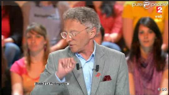 Nelson Monfort à l'antenne de Stade 2 la prolongation sur le site de l'émission