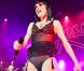 Jessie J, avec son répertoire éclectique et son style choc, sexy-sexo voire boyish, défraie les charts britanniques. Au Shepherds Bush Empire de Londres le 5 avril 2011, avant de décoller pour les Etats-Unis. 