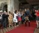 L'opérateur de téléphonie T-Mobile, reprenant l'idée de la 3e vidéo virale de 2009 (JK Wedding Entrance Dance), a imaginé le mariage du prince William et Kate Middleton à Westminster, avec une foule de sosies déjantés, sur du East 17 !
