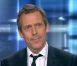 Hugh Laurie sur le plateau du journal de TF1 de Laurence Ferrari mercredi 20 avril.