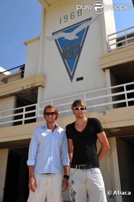 Camille Lacourt et Fabien Gilot, les deux champions et copains du CNM (photo : le 18 août 2010 à Marseille), se sont essayés au rap avec l'hymne Marseille-Shanghai.