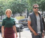 Beyoncé et son mari Jay-Z arrivent au Fouquet's pour déjeuner, à Paris, le 24 avril 2011