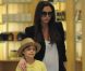 Victoria Beckham ne veut plus lâcher son fils Romeo ! Avril 2011  à Beverly Hills 