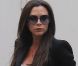 Victoria Beckham dans un style toujours aussi travaillé après une séance shopping à L.A. Avril 2011 