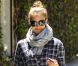 Jessica Alba dans les rues de Los Angeles après une séance shopping chez Barney's le 26 avril 2011