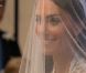 La future mariée, Kate Middleton, arrive en l'abbaye de Westminster, à Londres, au bras de son père Michael Middleton. Le 29 avril 2011