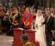 Kate Middleton, aux côtés de son futur époux le prince William, en l'abbaye de Westminster, à Londres, le 29 avril 2011. Harry et Michael Middleton les entourent.