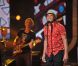 Yannick Noah chante sur le plateau de X Factor le 3 mai 2011 sur M6