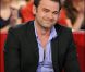 Le comédien Clovis Cornillac est venu saluer Florent Pagny, sur le plateau de  Vivement dimanche . Il s'agit de l'émission du dimanche 8 mai, enregistrée à Paris  le mardi 3 mai.