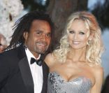 Christian et Adriana Karembeu au temps du bonheur à Monaco en juillet 2010
 &nbsp; 