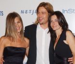 Trio joyeux, Jennifer Aniston, Brad Pitt et Courteney Cox en 2003 