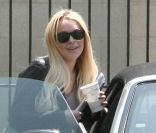 Lindsay Lohan s'apprête à poursuivre ses travaux d'intérêt général, vendredi 6 mai, à Los Angeles.