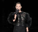 Kate Moss défile encore sur les podiums : ici pour la collection automne-hiver 2011/2012 de Louis Vuitton. en 2010, elle a touché 13,5 millions de dollars. Paris, 16 mars 2011 
