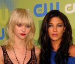 Taylor Momsen et Jessica Szohr ne seront plus des personnages réguliers de la série Gossip Girl dans la saison 5. Elles apparaîtront de manière ponctuelle.