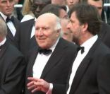 L'équipe du film  Habemus Papam  (de Nanni Moretti) sur le tapis rouge du Festival de Cannes, vendredi 13 mai 2011.