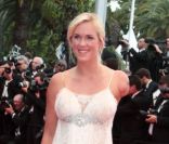 Bethany Hamilton lors de la montée des marches du film Pirate des Caraïbes lors du 64e Festival de Cannes le 14 mai 2011