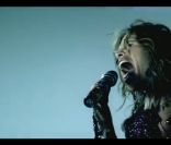 Steven Tyler et Nicole Scherzinger dans le clip de (It) Feels So Good