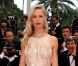Karolina Kurkova lors de la montée des marches de clôture du festival de Cannes le 22 mai 2011
