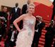 Kirsten Dunst lors de la montée des marches de clôture du festival de Cannes le 22 mai 2011