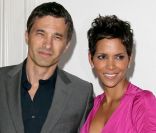 Halle Berry et Olivier Martinez en avril 2011.<br />