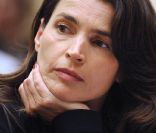 Julia Ormond pensive le 23 mai 2011 à Washington DC.