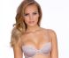 Elisandra Tomasheski pour la marque de lingerie BonPrix.