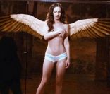 Un extrait de  Passion Play , avec Megan Fox et Mickey Rourke, prochainement disponible en DVD.