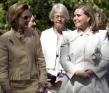 Lundi 30 mai 2011, la grande-duchesse Maria-Teresa de Luxembourg suivait la reine Sonja de Norvège au palais Oscarhall, qui a réouvert en 2009 après de copieuses rénovations. La grande-duchesse (manteau clair) devra écourter la visite officielle pour se rendre au chevet de son frère Antonio, dans le coma en Floride. 