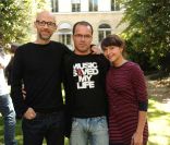 Moby, Emma de Caunes et Luc Barruet, président de Solidarité-Sida, à la conférence du presse de Solidays, à Paris, le 25 mai 2011.