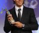 Rafael Nadal, numéro un mondial de tennis, était très chic pour recevoir son trophée lors du dîner annuel de l'ITF pour ses World Champions, au Pavillon d'Armenonville, le 31 mai 2011.