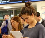 Alessandra Ambrosio à son arrivée à Miami le 1er juin 2011