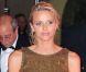 En robe du soir en lamé, en mai 2011, Charlene éblouit les convives 